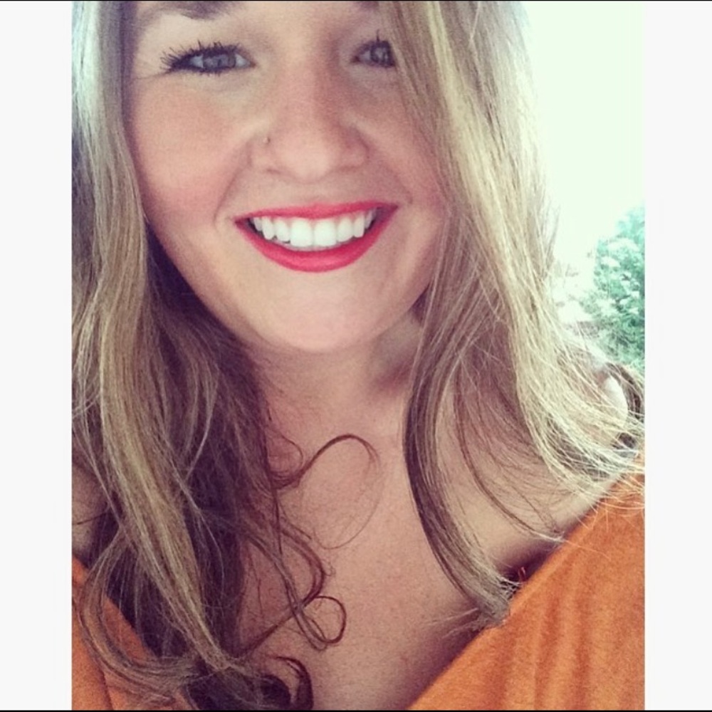 Meet your Posher, Chloe